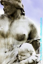 - Tuileries garden : <br>statuary art