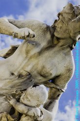 - Tuileries garden : <br>statuary art